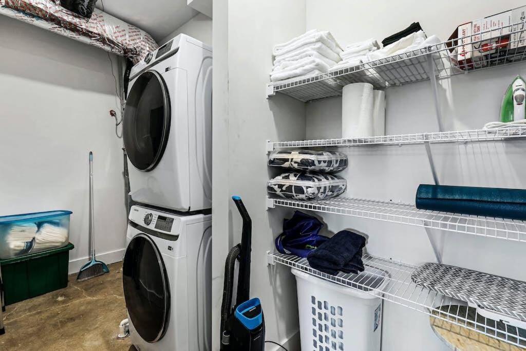 Brand New Condo Near Downtown Nash W Washer Dryer NashvilleNashville  Kültér fotó