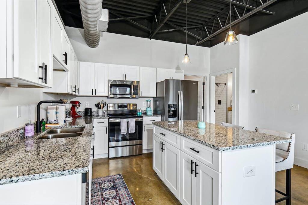 Brand New Condo Near Downtown Nash W Washer Dryer NashvilleNashville  Kültér fotó