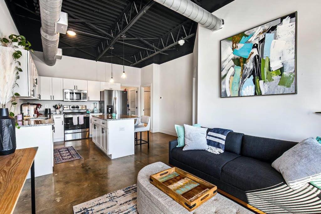 Brand New Condo Near Downtown Nash W Washer Dryer NashvilleNashville  Kültér fotó