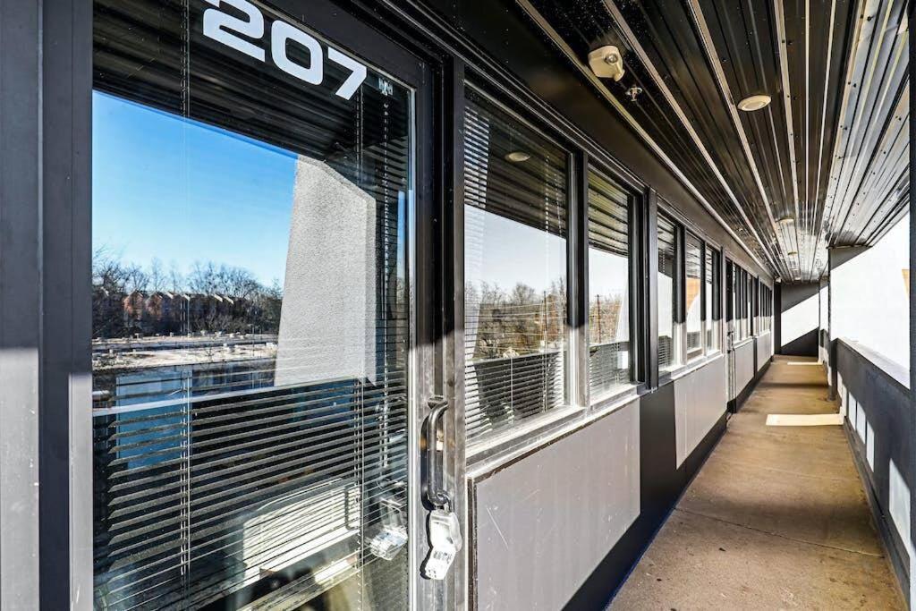 Brand New Condo Near Downtown Nash W Washer Dryer NashvilleNashville  Kültér fotó